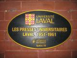 Plaque des Presses universitaires Laval. Vue avant