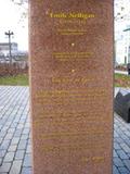 Plaque du monument d'Émile Nelligan. Vue avant