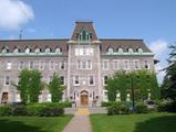 Bâtiment principal du collège Notre-Dame. Vue avant