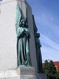 Monument de Saint-Joseph et l'Enfant-Jésus. Détail. Vue latérale