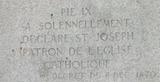 Plaque du monument de Saint-Joseph et l'enfant-Jésus. Vue avant