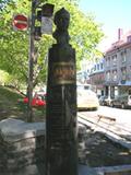 Monument de Joseph Légaré. Vue avant