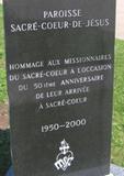 Plaque des missionnaires de Sacré-Coeur. Vue avant