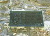 Plaque du Fort Senneville. Vue avant