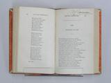 Livre (Les voix intérieures. Les rayons et les ombres). Intérieur de l'imprimé avec signature