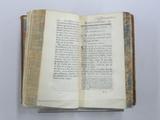 Livre (Principes de la littérature (Tome I)). Intérieur de l'imprimé avec signature