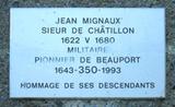 Plaque de Jean Mignaux. Vue avant