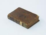 Livre (Ger. Joann. Vossii grammatica latina : ex decreto illustr. D.D. Holl. West-Frisiaeque Ordinum, in usum scholarum adornata ...). Extérieur de l'imprimé