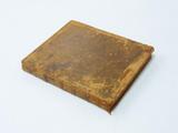 Livre (Extraits des édits, déclarations, ordonnances, règlemens et commissions de Sa Majesté très chrétienne, des règlemens et jugemens des gouverneurs généraux et intendans concernans la justice). Extérieur de l'imprimé