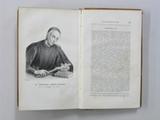 Livre (Histoire religieuse, politique et littéraire de la Compagnie de Jésus : composée sur les documents inédits et authentiques (Tome V)). Intérieur de l'imprimé avec illustration