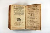 Livre (Relation de ce qui s'est passé en la Nouvelle France, es années 1640 et 1641 : envoyée au r. père provincial de la Compagnie de Jésus, de la province de France). Intérieur de l'imprimé avec notes manuscrites