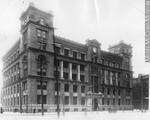 Édifice Gérald-Godin. Vue de la façade principale depuis la Place d'Youville, vers 1906.