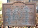 Plaque de Jonathan Sewell. Vue avant