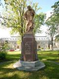 Monument de Saint-Joseph à l'Enfant-Jésus. Vue avant