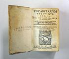 Livre (Vocabularium utriusque iuris, una cum tract. admodum utili de ratione studii : accessit lexicon juris civilis, in quo varii et insignes errores accurtii notantur). Page de titre