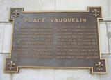 Plaque de la place Vauquelin. Vue avant