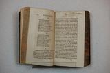 Livre (Oeuvres de M. Palissot (Tome IV)). Intérieur de l'imprimé avec signature