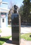 Monument de Clarence-Alphonse Gagnon. Vue latérale