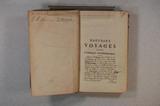 Livre (Nouveaux voyages dans l'Amérique septentrionale : contenant une collection de lettres écrites sur les lieux par l'auteur à son ami M. Douin Chevalier capitaine dans les troupes du Roi, ci-devant son camarade dans le Nouveau-Monde). Intérieur de l'imprimé avec annotations