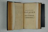 Livre (Nouveaux voyages aux Indes Occidentales : contenant une relation des différens peuples qui habitent les environs du grand Fleuve Saint-Louis, appelé vulgairement le Mississipi; leur religion; leur gouvernement; leurs moeurs; leurs guerres & leur commerce). Page de titre