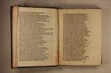 Livre (Gregorii episcopi Nazanzeni carmina ad bene, beatéq[ue] vivendum utilissima nuper e graeco in latinum ad verbum ferè tralata imprimenda curavimus studiosi adolescentes, rati non parum emolumenti vobis futurum, fiid genus tralationis cum graeco diligenter conferatis, nam & graece simul discetis, & christiane uiure, quandoquidem summa in illis & doctrina est, & gratia, & sanctis moribus mi reinstituunt adolescentes. I duero ita sit, necne, conferendo cognoscite. Valete). Intérieur de l'imprimé