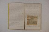 Manuscrit (Tableau politique et militaire de la dernière guerre d'Orient). Intérieur du manuscrit avec coupure de journal