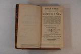Livre (Histoire de la Louisiane : contenant la découverte de ce vaste pays, sa description géographique, un voyage dans les terres, l'histoire naturelle, les moeurs, coûtumes & religion des naturels, avec leurs origines, deux voyages dans le nord du nouveau Mexique, dont un jusqu'à la mer du Sud, ornée de deux cartes & de 40 planches en taille douce (Tome I)). Page de titre