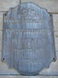 Plaques du monument du Sacré-Coeur. Vue avant