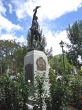 Monument aux Braves. Vue latérale