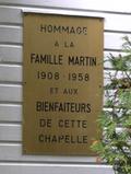 Plaque en hommage à la famille Martin. Vue avant