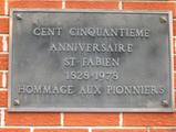 Plaque du cent cinquantième anniversaire de Saint-Fabien. Vue avant