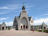 Basilique Notre-Dame-du-Cap. Vue avant