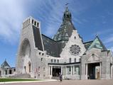 Basilique Notre-Dame-du-Cap. Vue latérale