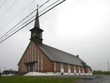 Église de Saint-Pie-X-de-Paspébiac. Vue latérale