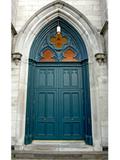 Église de Saint-Henri. Vue de détail des portes principales de l'église de Saint-Henri