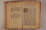 Livre (Hugonis Grotii de iure belli ac pacis libri tres, in quibus jus maturæ & gentium, item juris publici præcipua explicantur). Ornements typographiques