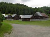 Ensemble de ferme. Vue d'ensemble