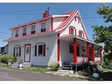 3134, avenue Royale. Vue avant