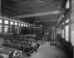 Salle des machines de l'usine de pâtes et papiers Wayagamack / Wm. Notman and Son