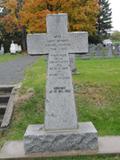 Cimetière des Soeurs de Notre-Dame du Perpétuel Secours. Monument de mère Saint-Bernard, Virginie Fournier, 1848-1918.