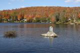 Vierge à l'enfant sur l'eau