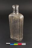 Bouteille à médicament. Vue générale