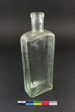 Bouteille à médicament. Vue générale