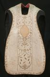 Chasuble. Vue frontale (devant), côté beige