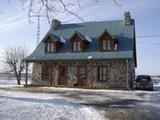 4694, route Marie-Victorin. Vue avant