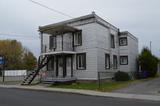 697-703, rue Saint-Antoine. Vue d'angle - droit