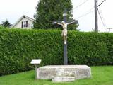 Croix de chemin située à l'intersection du 16e Rang et de la rue des Pins et/ou de la rue de la Fabrique