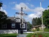 Croix de chemin à l'intersection Principale et Bernard