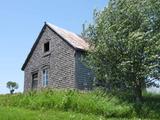 Vieille maison située sur le terrain du 426, 4e Rang Sud