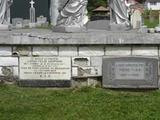 Calvaire du cimetière de Saint-Pierre-de-Broughton